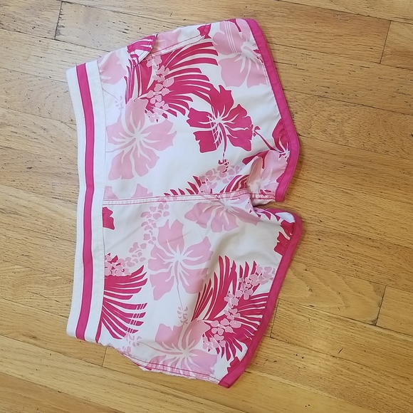 Body Glove Floral Board Shorts - Picture 5 of 8
